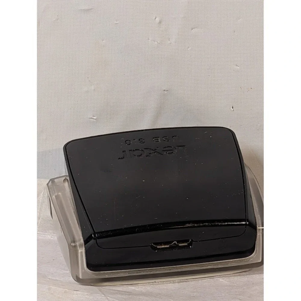 Lexar Professional‎ USB 3.0 Dual Slot Card Reader LRW300U Rev E